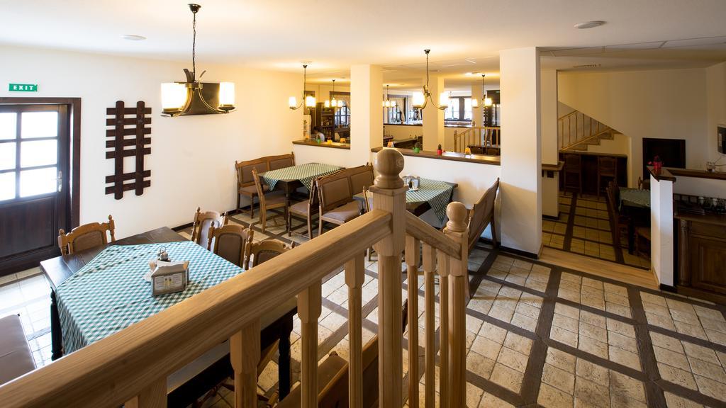 Hotel Castel Royal Mosnita Noua Ngoại thất bức ảnh