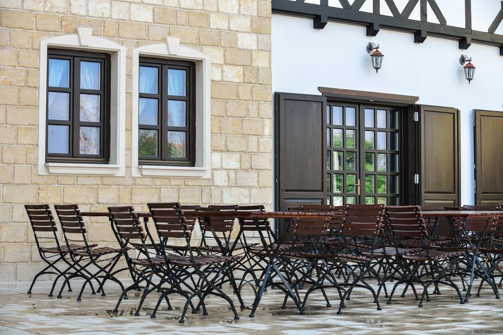 Hotel Castel Royal Mosnita Noua Ngoại thất bức ảnh