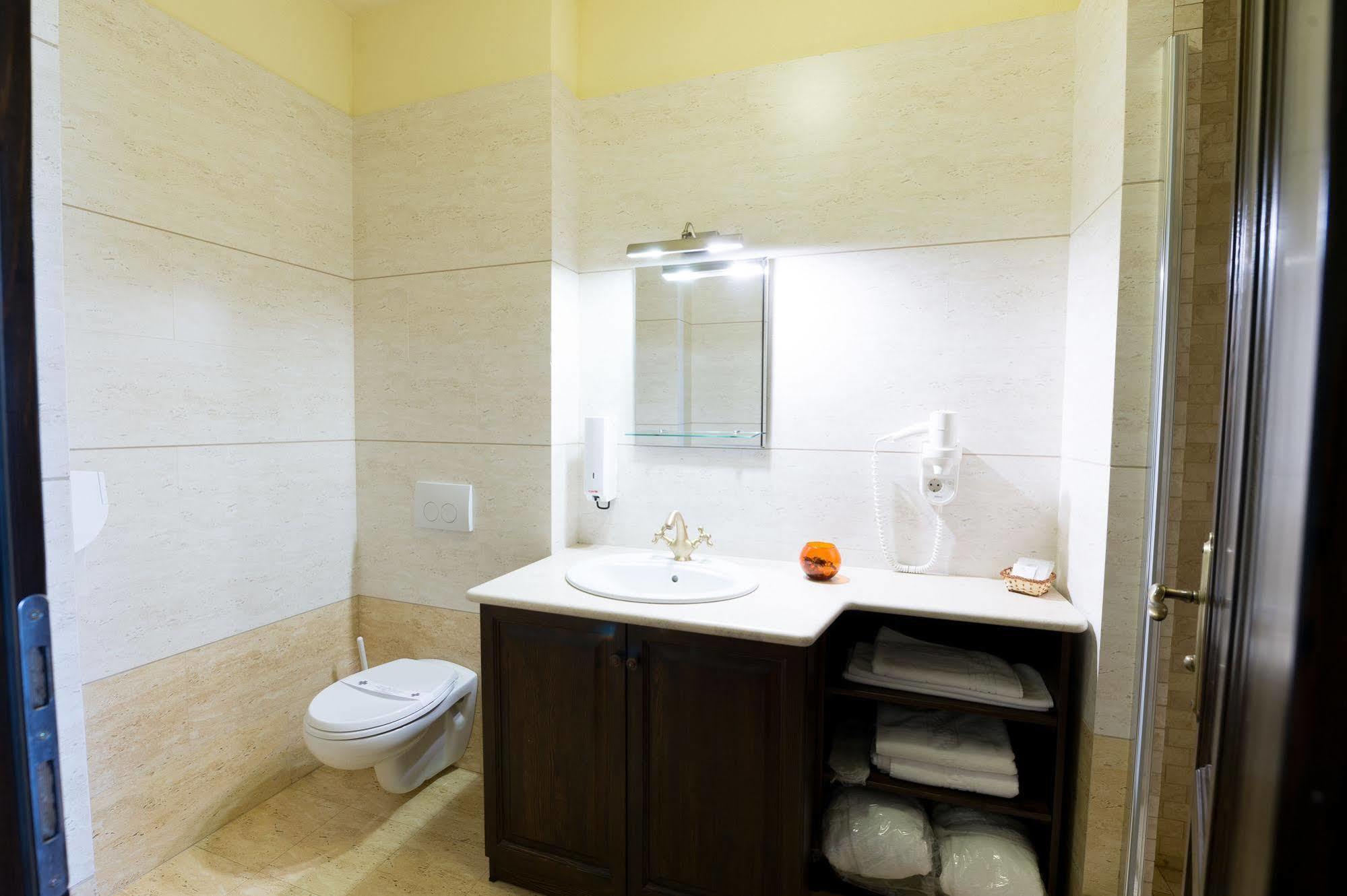 Hotel Castel Royal Mosnita Noua Ngoại thất bức ảnh