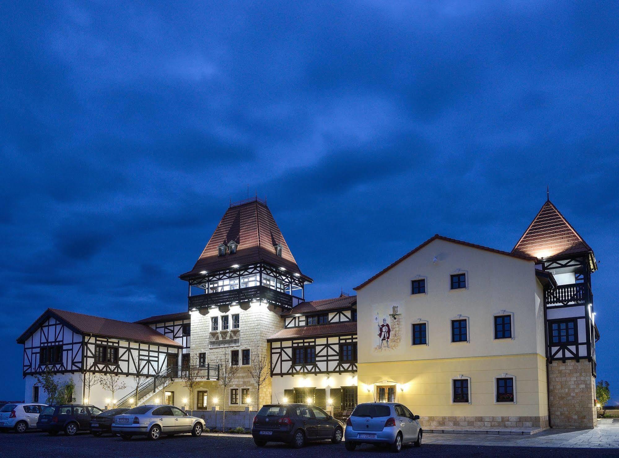 Hotel Castel Royal Mosnita Noua Ngoại thất bức ảnh